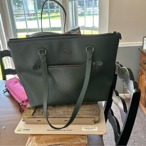 Coach hunter green tote
